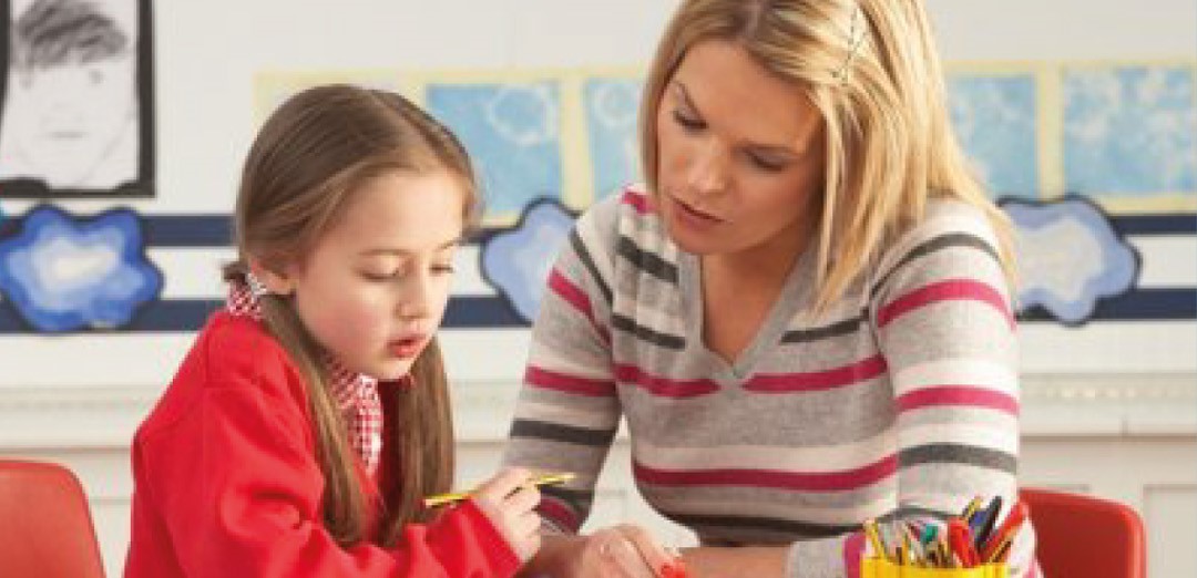 Club de Refuerzos, Mama e Hija estudiando.